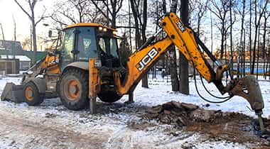 Экскаватор погрузчик JCB 3CX с гидромолотом аренда